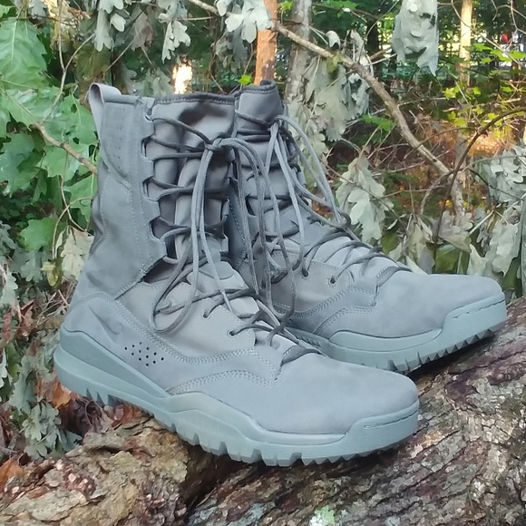 nike sage green military boots